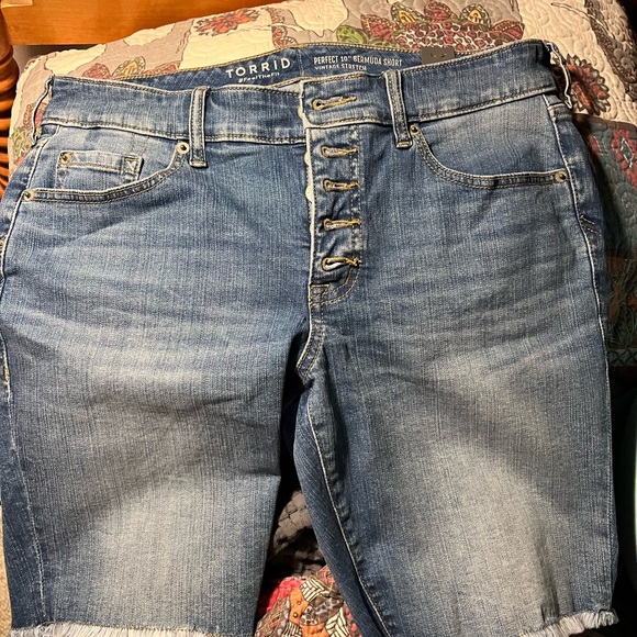 Torrid Blue Distressed Jean Shorts - Picture 1 of 5